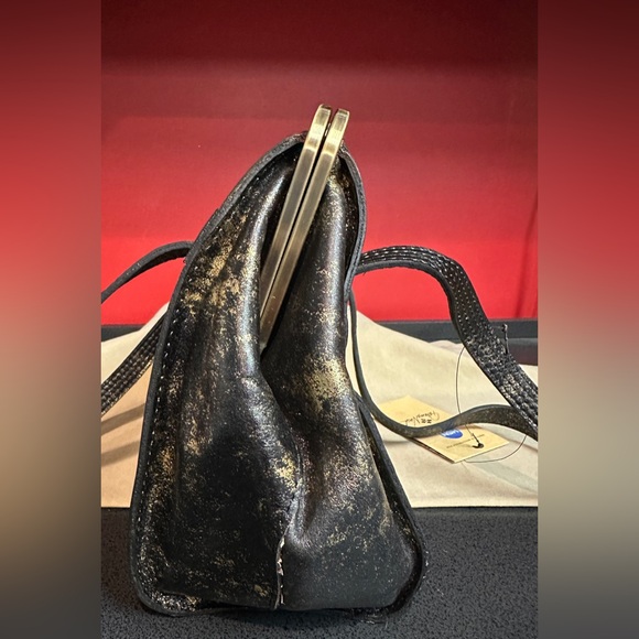 NWT Patricia Nash Distressed Black & Gold Lamé Finish Dual Strap Leather Satchel - Picture 4 of 16